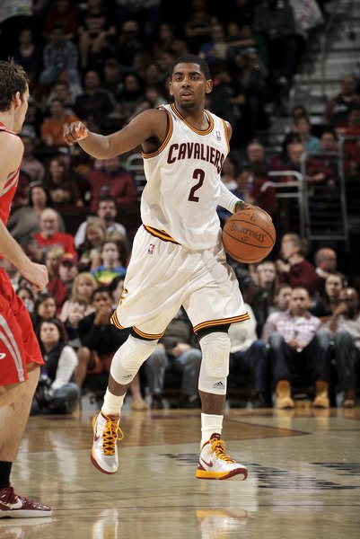 富山胜利vs秋田蓝闪电先发：古川真人、佐藤大树先发（富山胜利对阵秋田蓝闪电首发阵容：古川真人、佐藤大树入列）