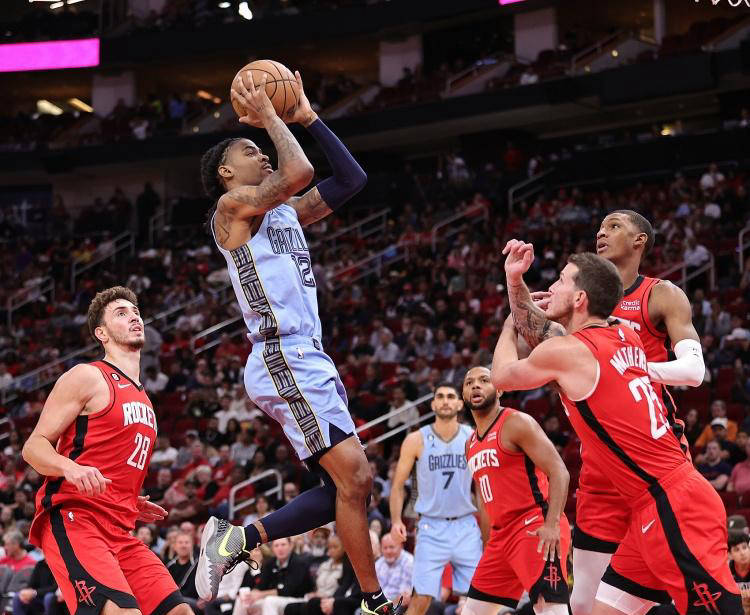 半场战报：埃尔切0-0皇家社会（半场速报：埃尔切与皇家社会互交白卷）