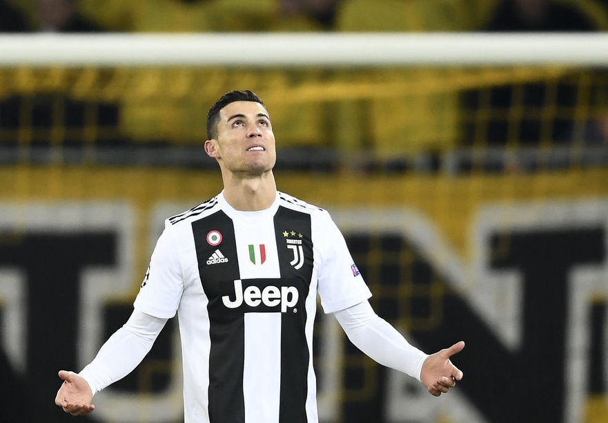 6次扑救客场零封尤文，都灵门将帕莱亚里当选德比全场最佳（客场6次神扑零封尤文，都灵门将帕莱亚里荣膺德比最佳）