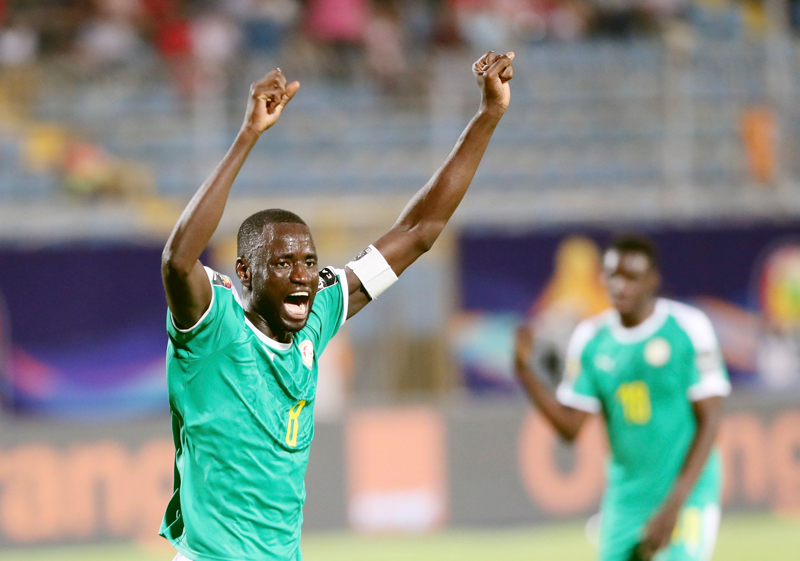 因球迷在踢阿森纳时有种族歧视行为，马竞被欧足联罚款3万欧（球迷对阵阿森纳时涉种族歧视，马竞遭欧足联处以3万欧元罚款）