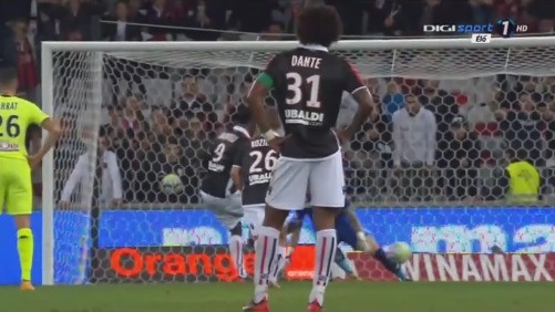 意甲半场：科内破门，巴特萨吉追平，米兰暂1-1萨索洛（意甲半场战报：科内先开纪录，巴特萨吉扳平，米兰与萨索洛暂1-1）