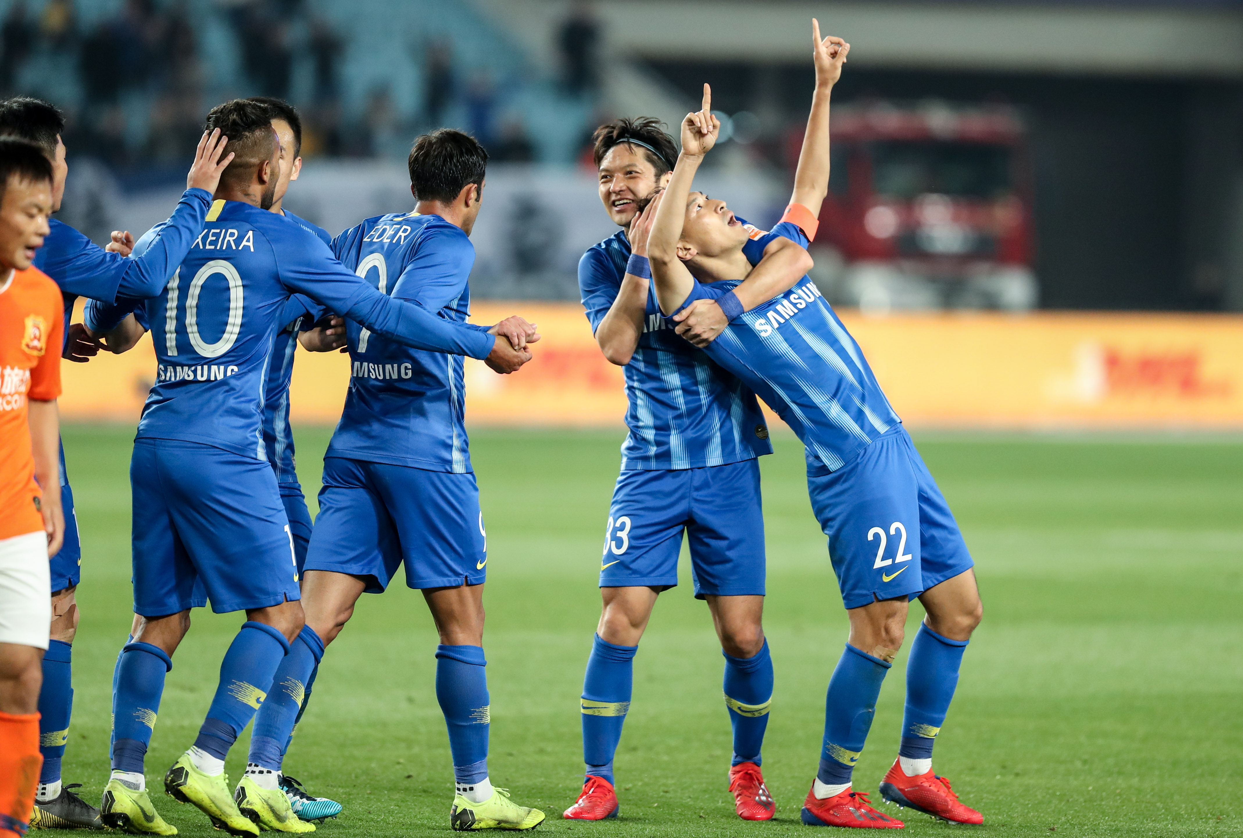 篮球篮网球员连续三场命中关键投篮（篮网球员连续三战命中关键球）