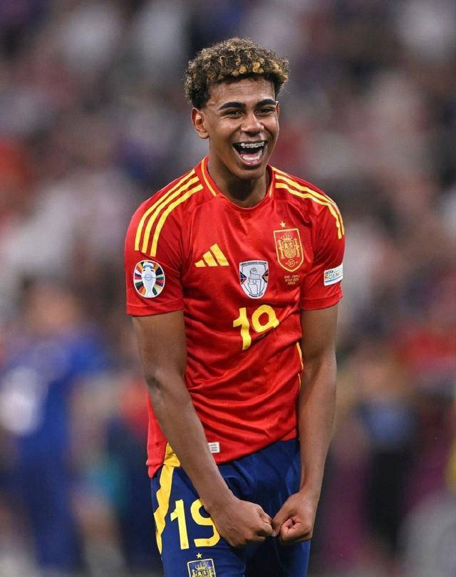 布伦森单场30+次数升至尼克斯队史第三，仅次于尤因和安东尼（布伦森30+场次升至尼克斯历史第三，仅逊尤因与安东尼）