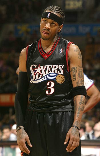 说了啥？卢克曼在被换下时与主教练尤里奇发生口角冲突（被换下不满？卢克曼与主帅尤里奇场边爆发口角）