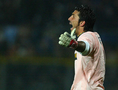 德甲11月最佳球员候选：6球2助攻的昂达夫领衔，奥利塞入选（德甲11月最佳球员候选公布：昂达夫6球2助领跑，奥利塞上榜）