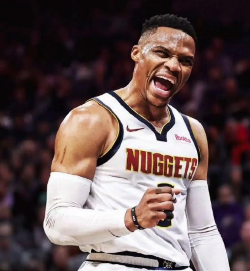 丹尼尔斯成历史第5年轻达成400断+100帽的球员（丹尼尔斯以史上第五年轻身份完成400次抢断+100次盖帽）