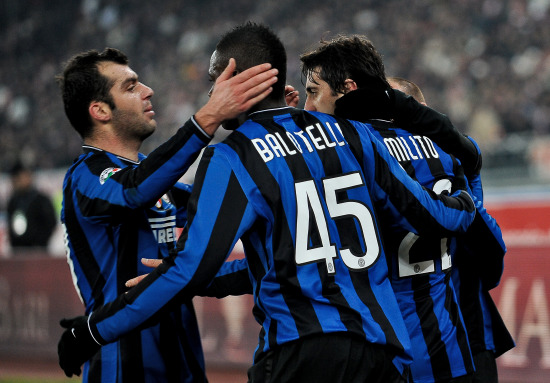 当选对阵巴黎全场最佳，诺伊尔社媒庆祝胜利：团队👊（诺伊尔对阵巴黎当选全场最佳，社媒庆胜发声：团队👊）