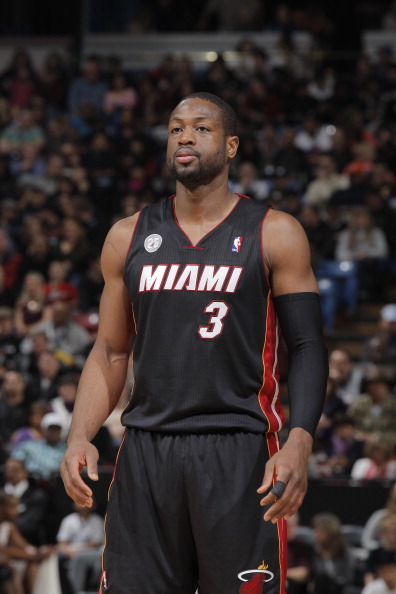 62场，埃梅里成为维拉队史带队英超胜场数第一的主帅（埃梅里执教62场，登顶维拉英超胜场最多主帅）