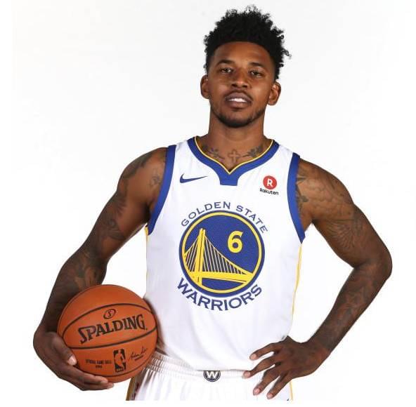 莱奥：阿莱格里对我没有太多具体要求，只是让我保持自由发挥（莱奥：阿莱格里没有过多具体要求，更鼓励我自由发挥）