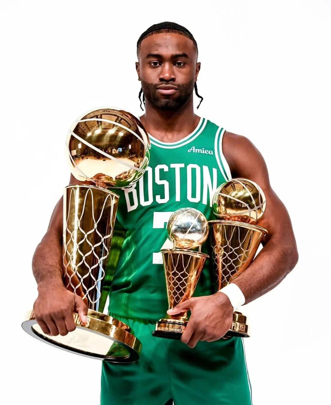 泰晤士：利物浦在关注莱昂尼和格伊；布拉德利出战社区盾存疑（泰晤士：利物浦考察莱昂尼与格伊，布拉德利出战社区盾成疑）