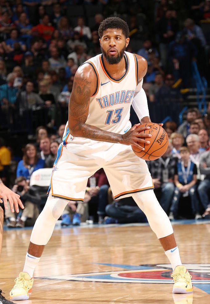 库珀·弗拉格进攻不稳定，投篮准度不足，体能和三分球需提升。（库珀·弗拉格进攻起伏大，投射稳定性欠佳，体能与三分有待提升）